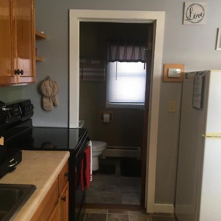 Home Away From Home, Recently Renovated North Troy Luaran gambar