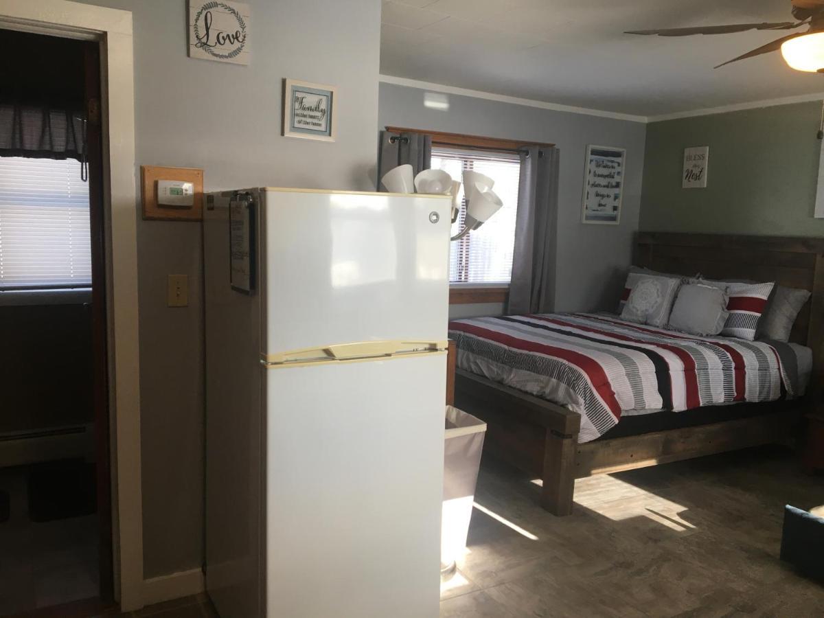 Home Away From Home, Recently Renovated North Troy Luaran gambar